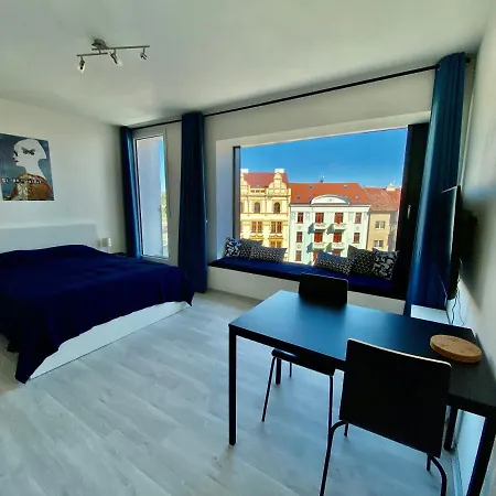 Cozy With Garage In The Center Apartment *