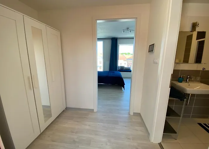 Cozy With Garage In The Center * Plzen